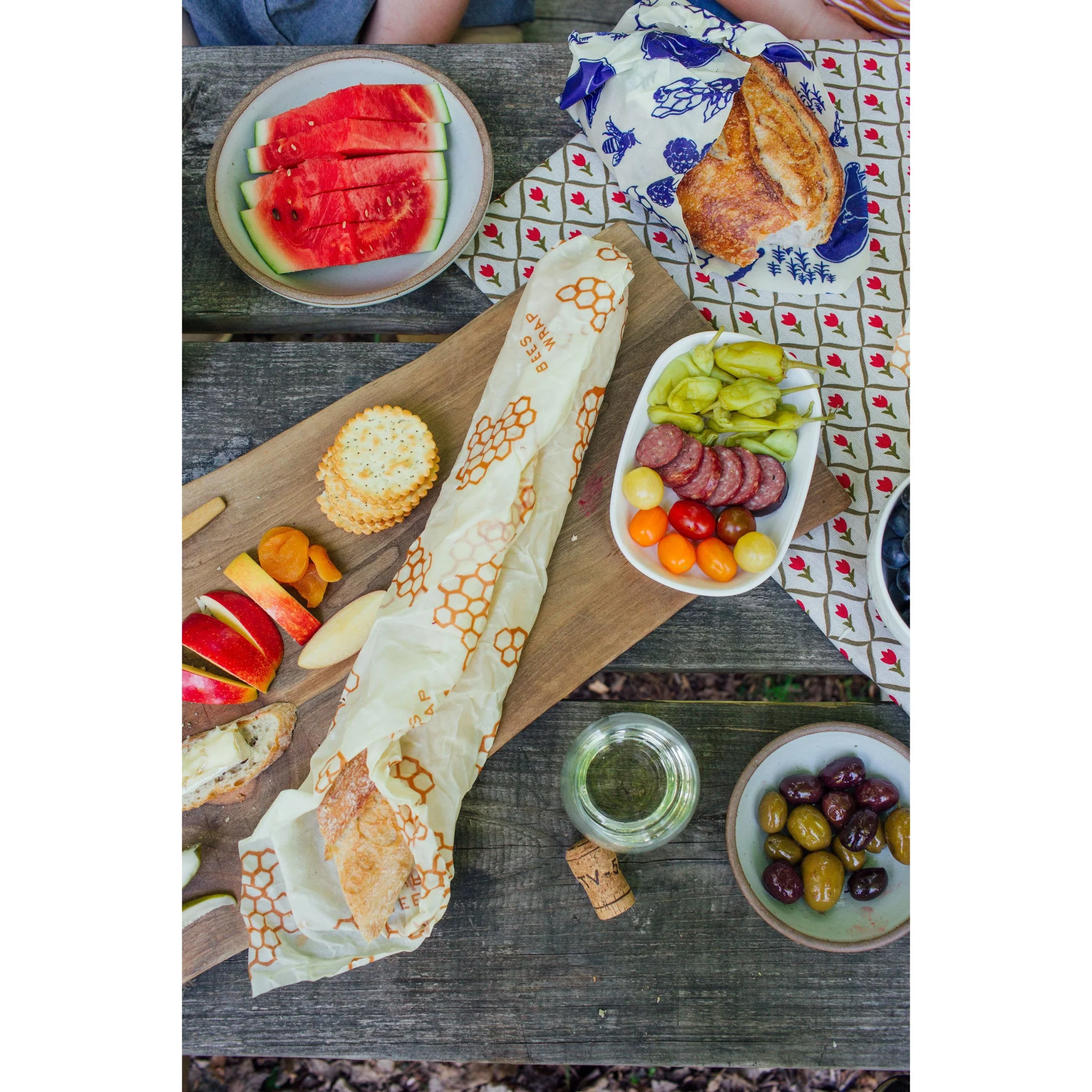 Bee's Wrap Bread Wrap - Honeycomb Pattern - Image 9