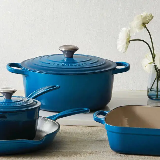 Le Creuset 5 1/2 Qt. Round Dutch Oven - Image 4