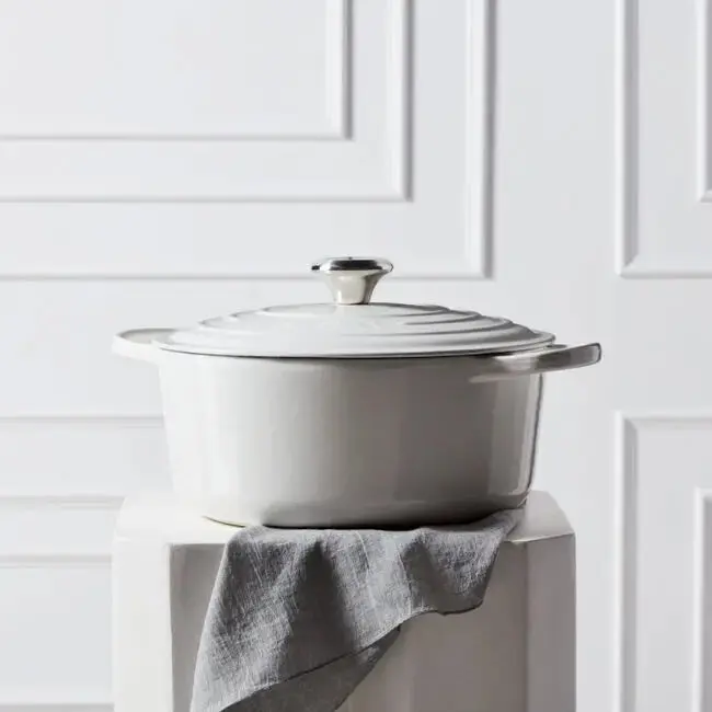 Le Creuset 5 1/2 Qt. Round Dutch Oven - Image 3