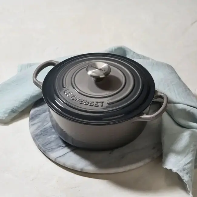 Le Creuset 5 1/2 Qt. Round Dutch Oven - Image 5