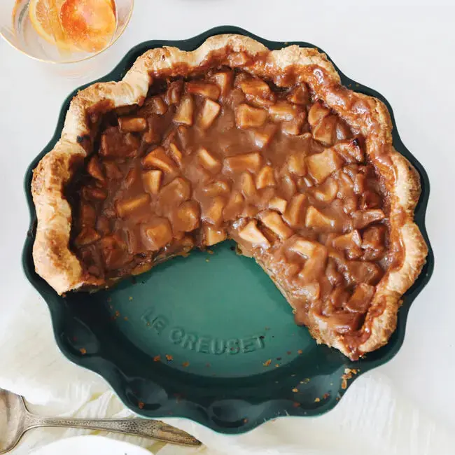 Le Creuset 9 Heritage Pie Dish - Image 4