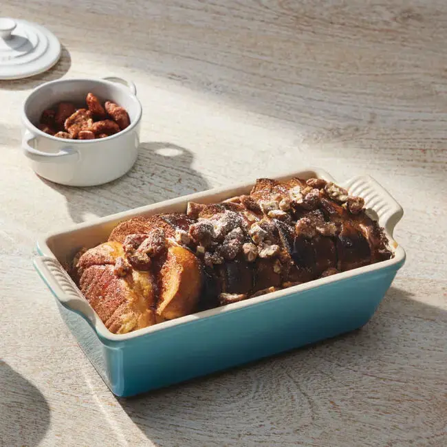 Le Creuset Heritage Loaf Pan - Image 7