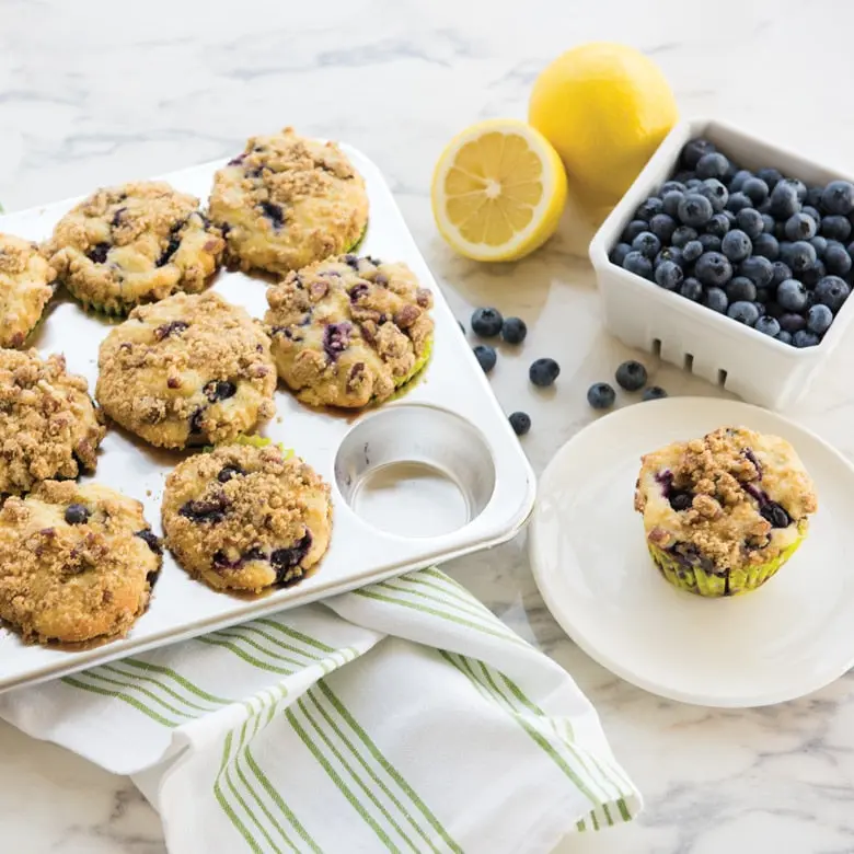 Nordic Ware 12 Cavity Muffin Pan - Image 3