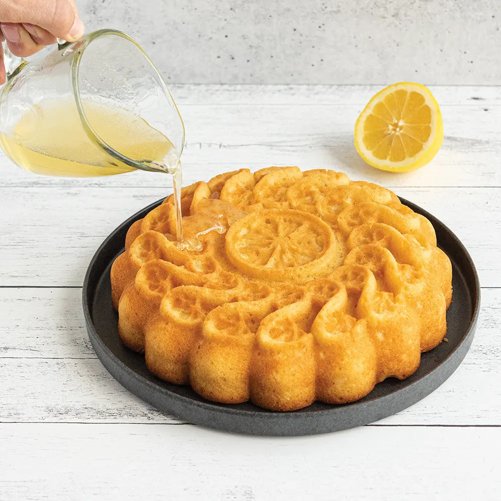 Nordic Ware Citrus Twist Pan - Image 6