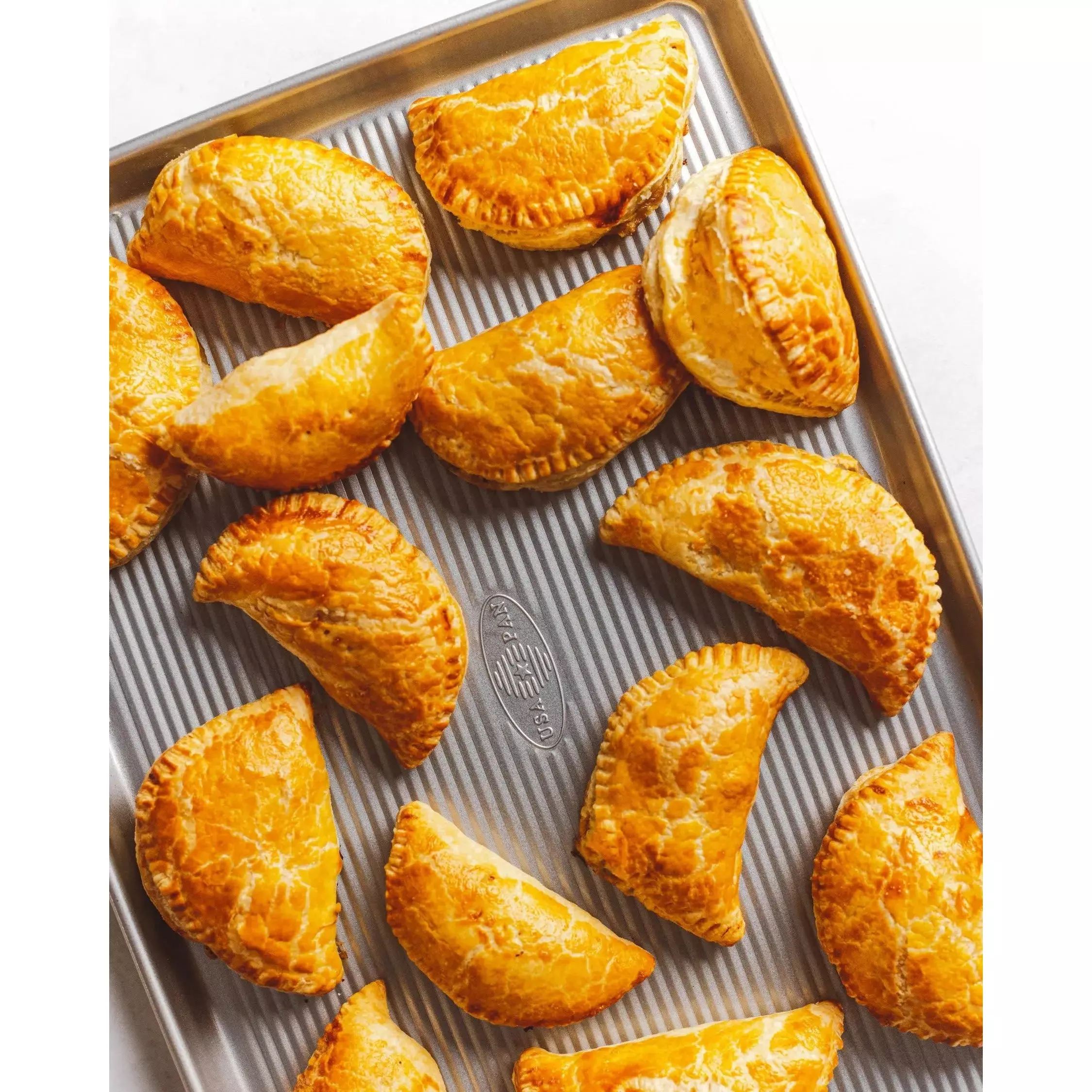 USA Pan Half Sheet Pan & Baking Rack Set - Image 4